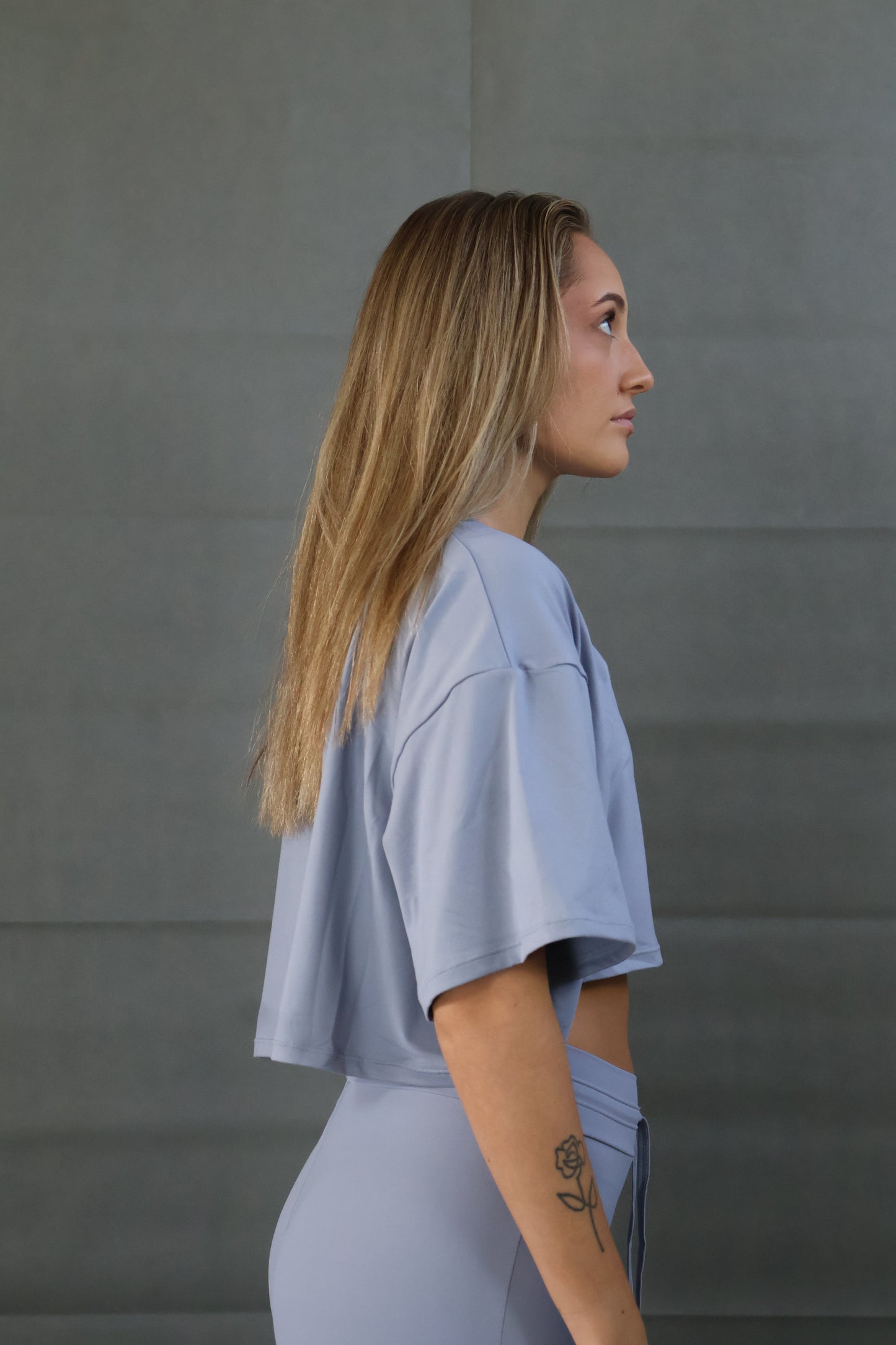 Himmel blå crop top