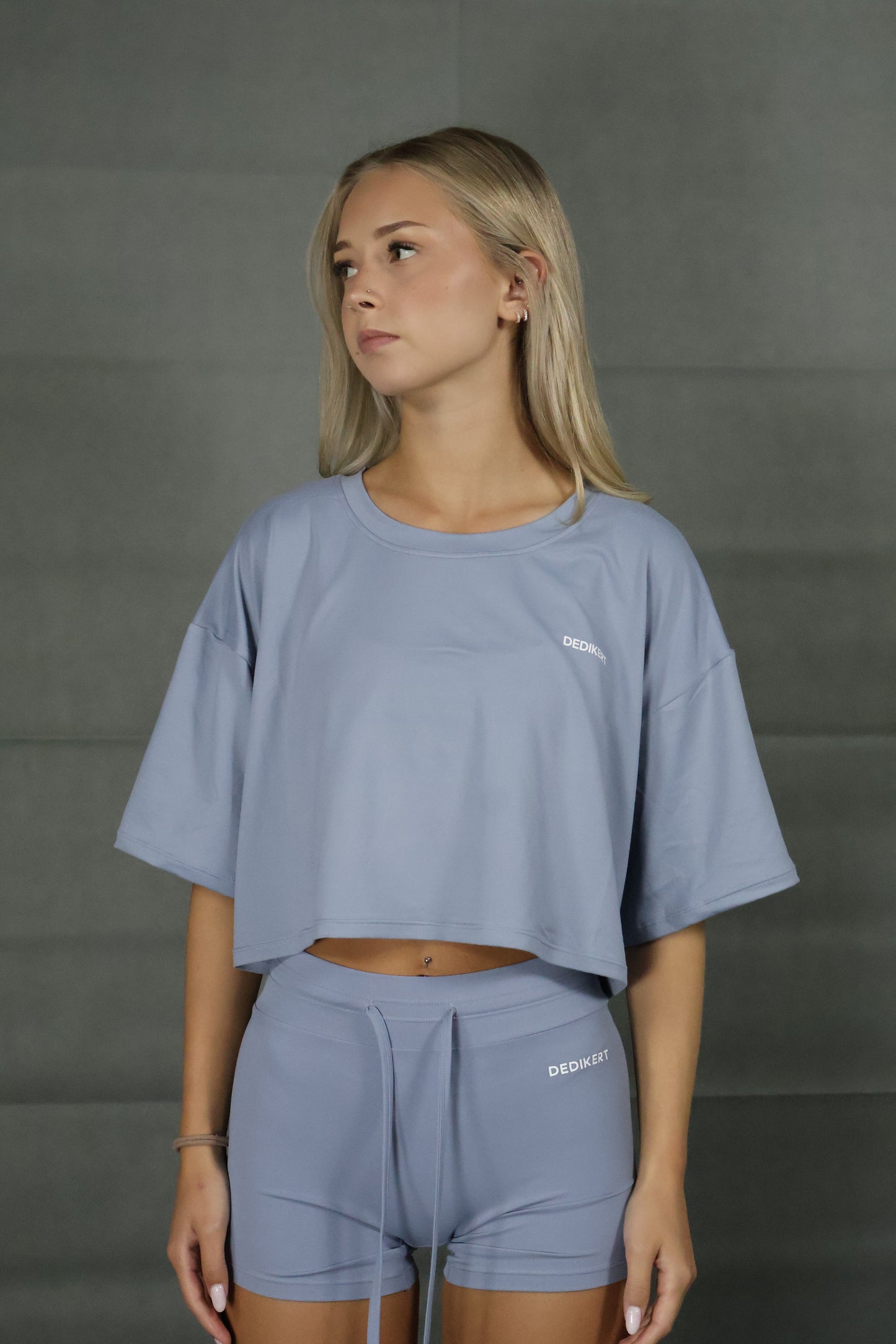 Himmel blå crop top